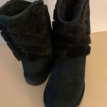 UGG  women black suede sheepskin Tania short classic boots size 6 Photo 2