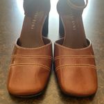 Gianni Bini Gianna Bini Caramel Brown Leather Pumps - size 7 Photo 3