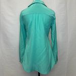 Lilly Pulitzer XS Teal Silk Blouse - 100% Silk with Green Gemstone Buttons Photo 3