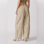 Urban Outfitters  UO Mae Linen Low-Rise Cargo Pant Large Photo 2