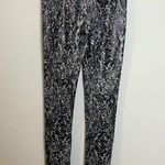 Spanx - Faux Leather Snake Shine Leggings Slimming Pull On Pants Photo 3