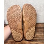 Crocs Womens 10 Brooklyn Luxe Cross Strap Tan Sandals Comfort Slides Coastal Photo 7