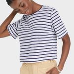 Universal Threads Boxy Short Sleeve T-Shirt Photo 0