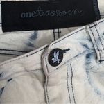 One Teaspoon Straight Leg Mid Rise Tie Dye Jeans – Size 4, Sample Style Photo 2