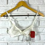 NWT Triumph bra size 32B Photo 0