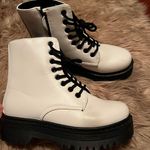 Qupid  white platform boots Photo 0