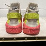 Nike EUC  Air Huarache Run Womens Shoes Size 6.5 Desert Sand/Volt/High Punch Photo 4