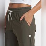 Vuori  Women’s Miles Jogger Pants in Oregano Olive Green Size XXS Retail $118 Photo 2