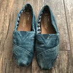 Toms classic slip on flats distressed blue corduroy size 6.5 Photo 2