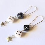 Handmade y2k Kawaii black&white dice star dangle earrings 💚💚 Photo 0