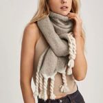 Boutique Scarf shawl winter khaki knit wrap Heather twist womens Photo 0