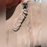 Crocs  Leigh Women's Size 7 Chukka Wedge Booties Tan Suede Lace-up Comfort Photo 3