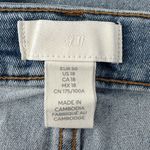 H&M  SZ 18 High-Rise Jean Shorts Cuffed Light Wash Pockets Zip-Fly Stretch Womens Photo 3