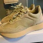 Givenchy  runner active patent leather low trainers in light pink/beige color. Photo 4