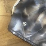 Lululemon Seek the Heat Low Rise Short - Size 4 Photo 7