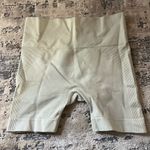 Set Active  Sand Sculptflex Active Shorts Size Medium Photo 0
