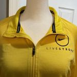 Nike Livestrong Running Top Long Sleeve Women’s Size Small . LTOP719 Photo 1