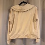 Source Unknown Women's Cream Pullover (no brand) Photo 1