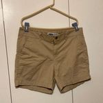 Old Navy  Khaki Color Everyday Mid-Rise Shorts Women’s Size 14 Photo 0