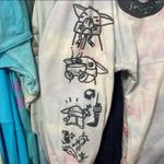 Disney parks Star Wars Grogu baby Yoda Mandolorian tie-dye spirit jersey L Photo 2