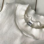 Uni Qlo Ribbed Mock Neck Sleeveless Cropped Top Photo 1