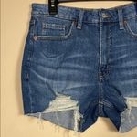 Old Navy NWT  Women's OG Straight High-Rise 3” Inseam Distressed Blue Jean Shorts Photo 1