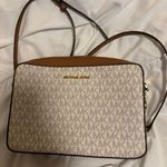 Michael Kors purse Photo 0