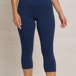 Athleta  Crop Leggings Women’s Blue High Rise Capri Yoga Pants Activewear Photo 0