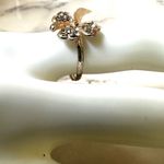 Gold tone rhinestone four leaf clover ring Photo 4
