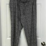 Torrid Black and White Design Paperbag Waist Pants Size 1X Womens Plus Photo 0