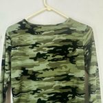 Bobbie & Brooks Bobbie Brooks Long Sleeve Camo Cropped Shirt Womens Small Green Photo 8