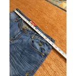 Apple Bottoms  Capri Jeans Embroidered Back Pockets Blue Denim Size 18 Photo 4