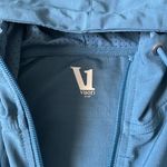Vuori  Stonesteps Windbreaker Jacket Photo 4