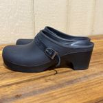 Crocs Womens Black Comfort Clog Shoes Size 9 Heel Strap Buckle Photo 6