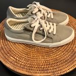 Taos Sneakers with White Laces size 10 wide Gray Photo 4