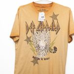 Def Leppard Stone Band Tee - Large Photo 2