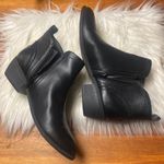 G by Guess Guess black booties size 6.5 Photo 2