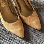Adrienne Vittadini Camel Suede Pointed Toe Ankle Strap Heels Size 7ā High Heel Photo 5