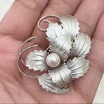 Vintage Asian 3D Flower Faux Pearl Brooch Photo 1