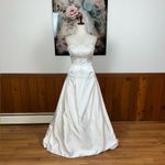 Elegant Essense of Australia Strapless Beaded Satin Wedding Gown! White Size 8 Photo 2