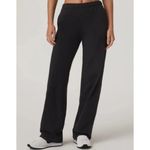 Vuori  Halo Modern Straight Leg Pants in Solid Black Size Medium Photo 9