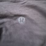 Lululemon Women's Black Back in Action Short Sleeve Shirt, Size 4, GUC Photo 4