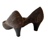 Clarks  Artisan Pumps Womens Heels Size 7.5 Brown Suede Bow Cushion 2.5" Heel Photo 5