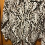Women’s snake print shirt Black Size 2X Photo 7