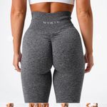 NVGTN Speckled Black Scrunch Seamless Leggings Photo 2