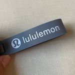 Lululemon  silicone keychain - Solar Grey/Starch Blue Photo 1