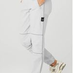 Alo Yoga Pants Photo 2