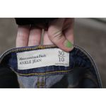 Abercrombie & Fitch  Ankle Jean Blue Denim Distressed Cropped Jeans Size 30 / 10 Photo 2