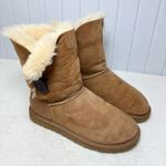 UGG  Chestnut Brown Bailey Short Button Boots
5803 Women's Size 5 Photo 0