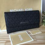 Michael Kors Wallet Photo 0